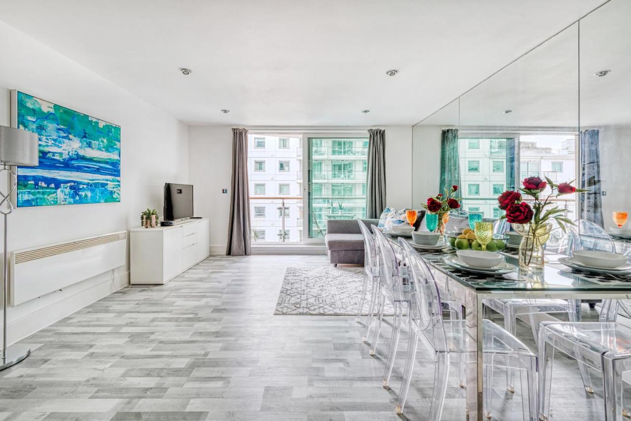 Riverside 2-Bedroom Apartments ロンドン エクステリア 写真