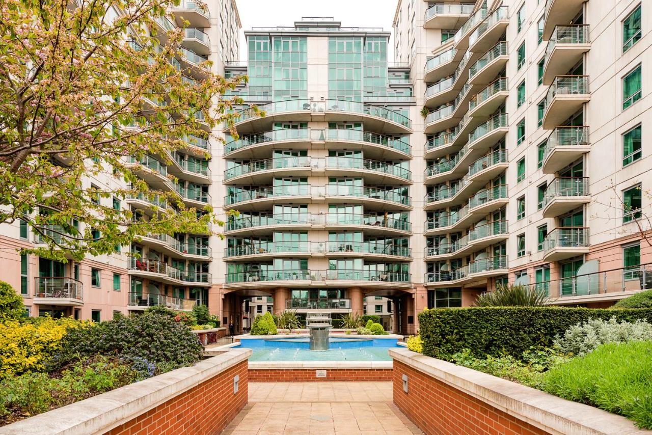 Riverside 2-Bedroom Apartments ロンドン エクステリア 写真